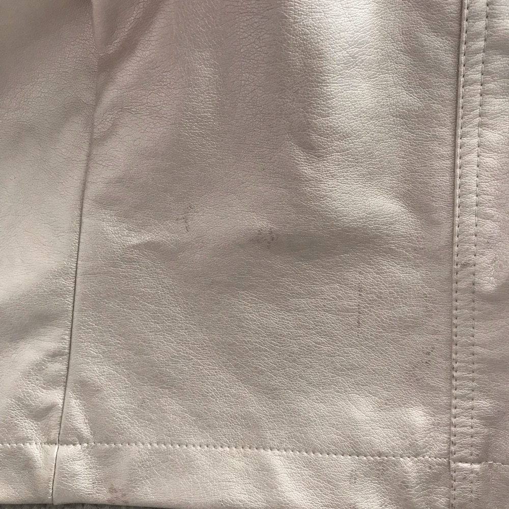 Cream faux leather jacket. - Picture 5 of 7